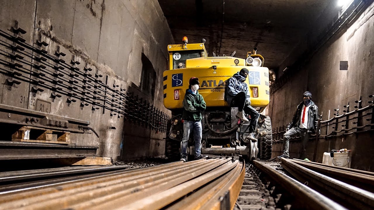 Exploring Metro System │Ghost Train Station (München)