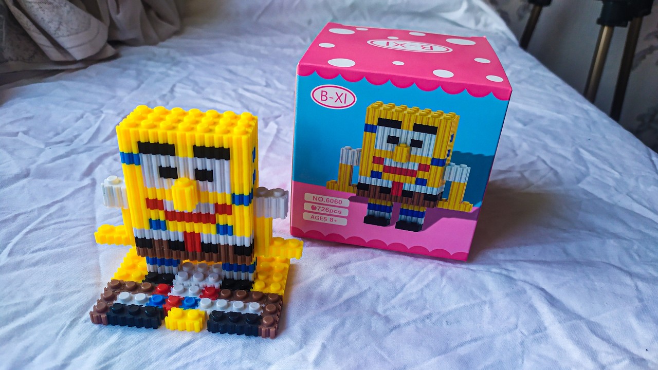 Assembling a cool construction set with SpongeBob SquarePants😍