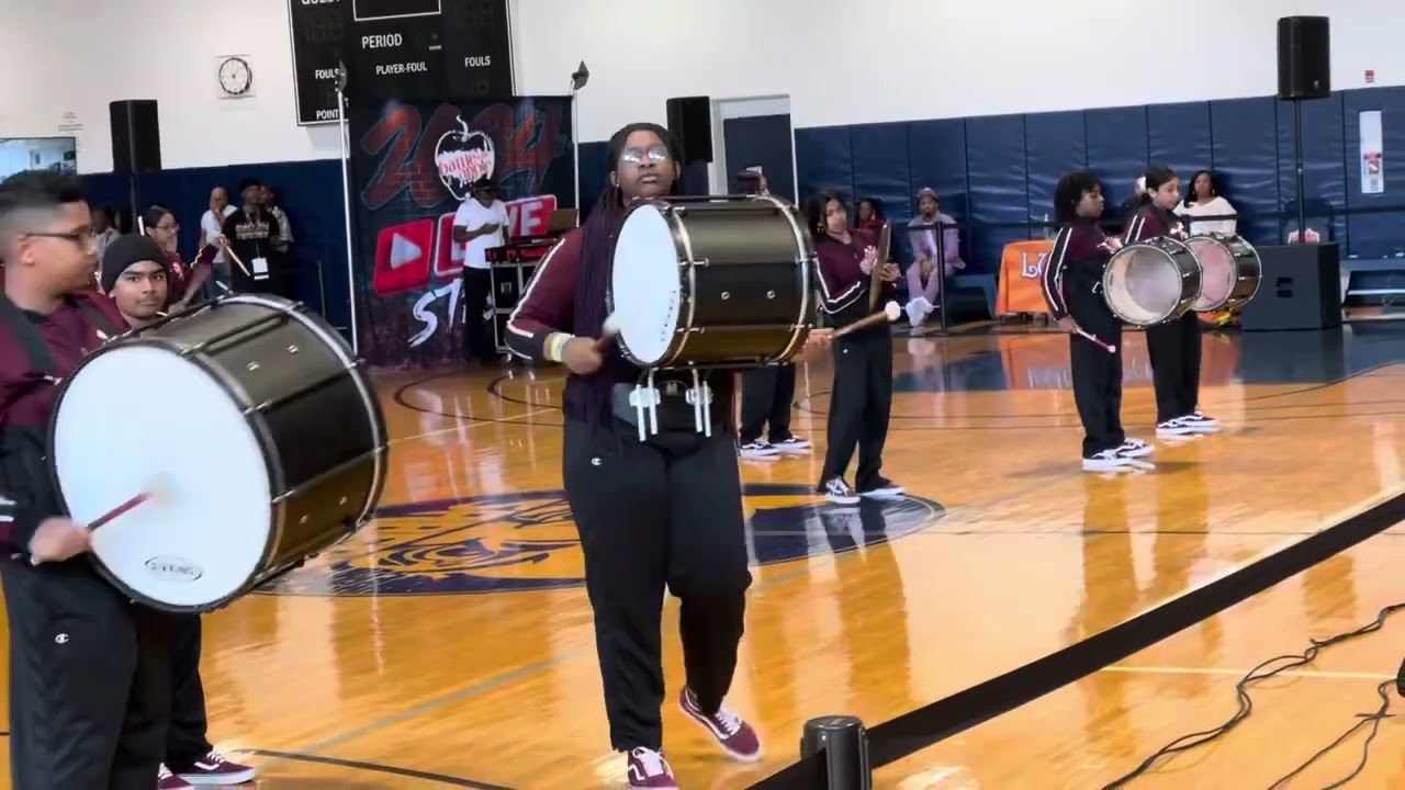 Battle in the apple 🍎 Hawtree creek middle school Drumline performance 2024