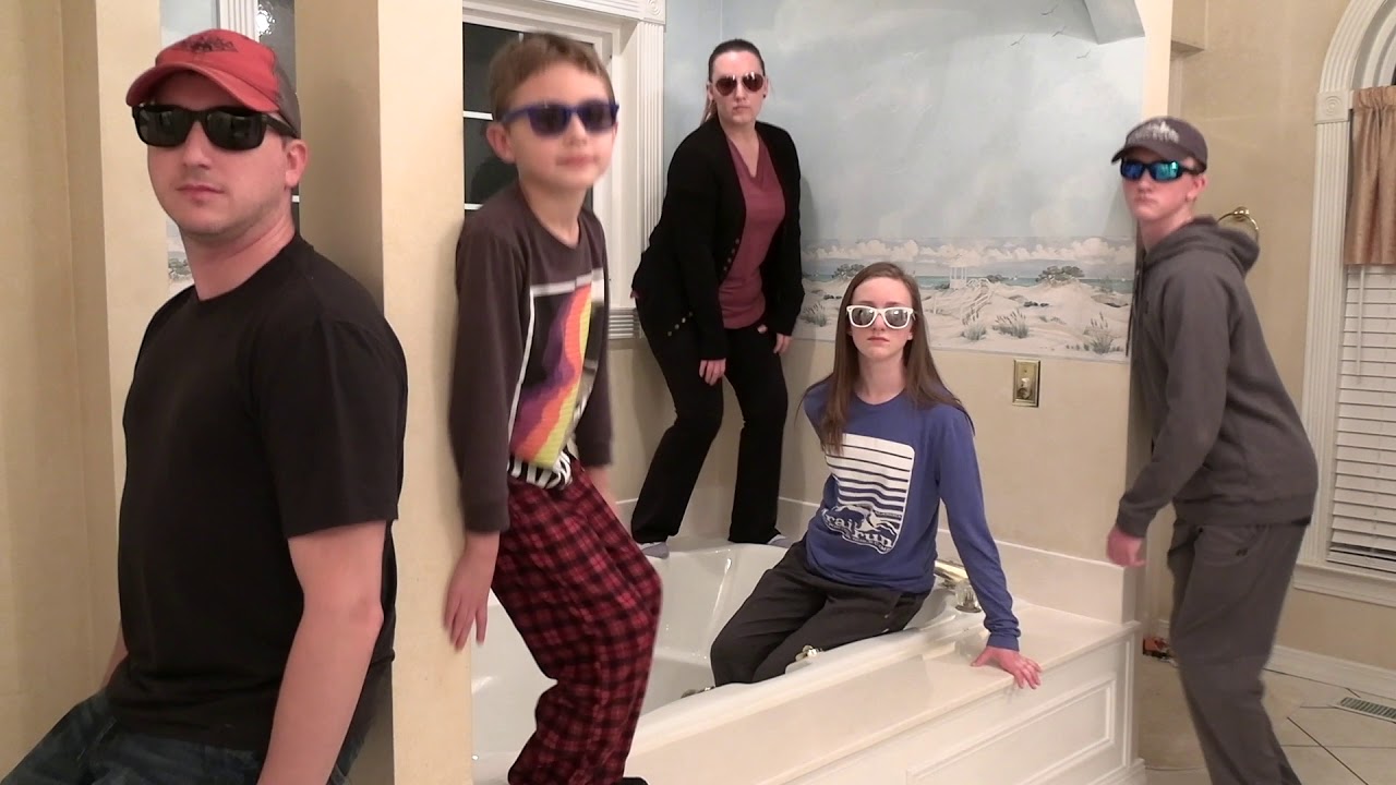 Quarantine Dance Video - It's getting weird
