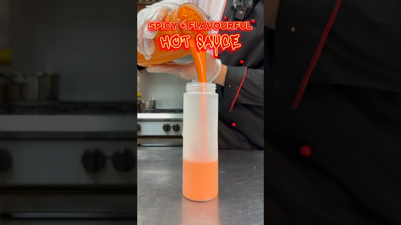 SPICY + FLAVOURFUL HOT SAUCE RECIPE BY THE EGYPTIAN MAGICIAN! #chefsdoor #chef #food #sauce #hack