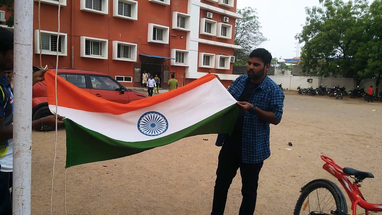 HOW TO FOLD & PREPARE FOR FLAG HOISTING IN TELUGU.