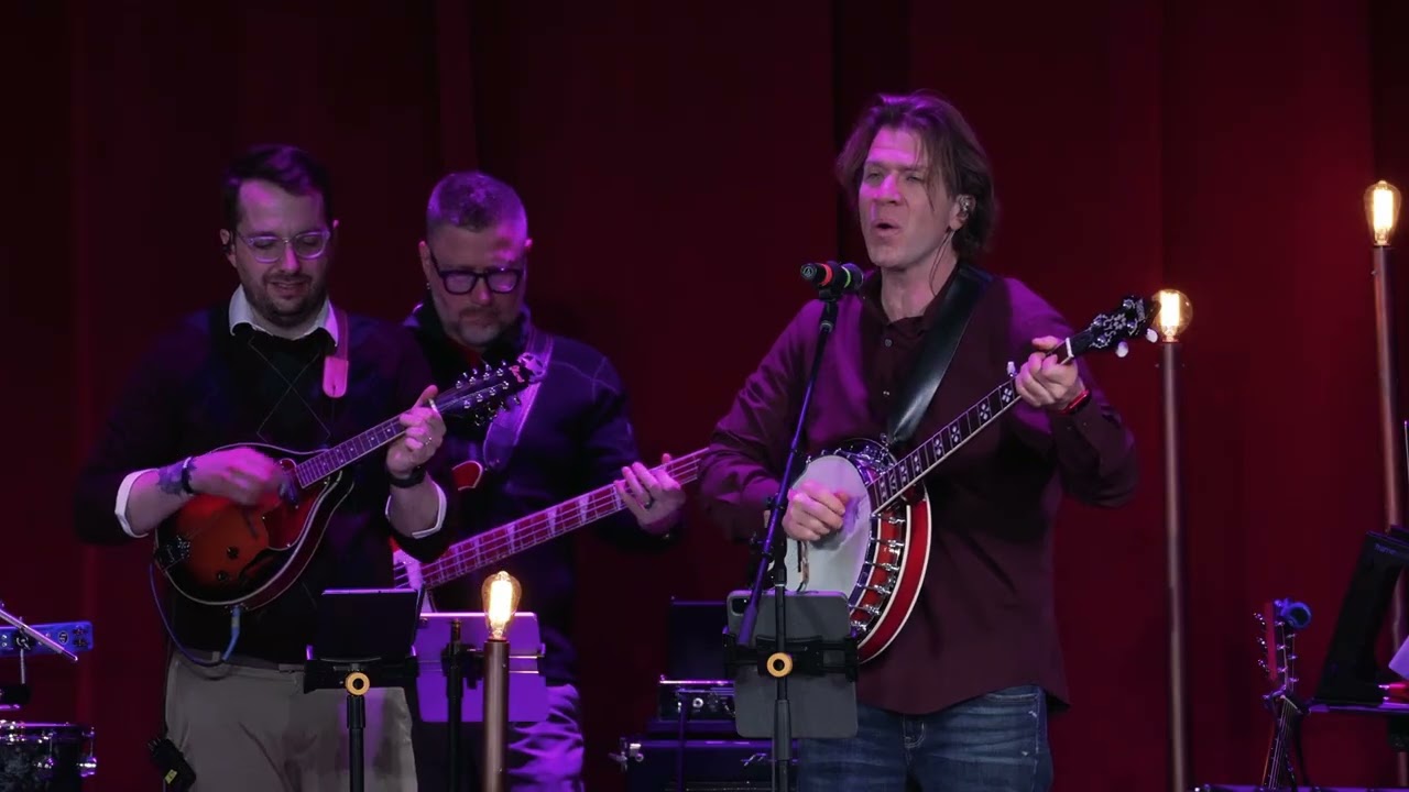 O Holy Night (Live at the Michigan Theatre)