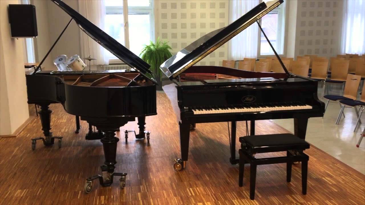 Flügelflüstern 2: Roter Stern in der Musikschule - oder Ibach vs. Bechstein