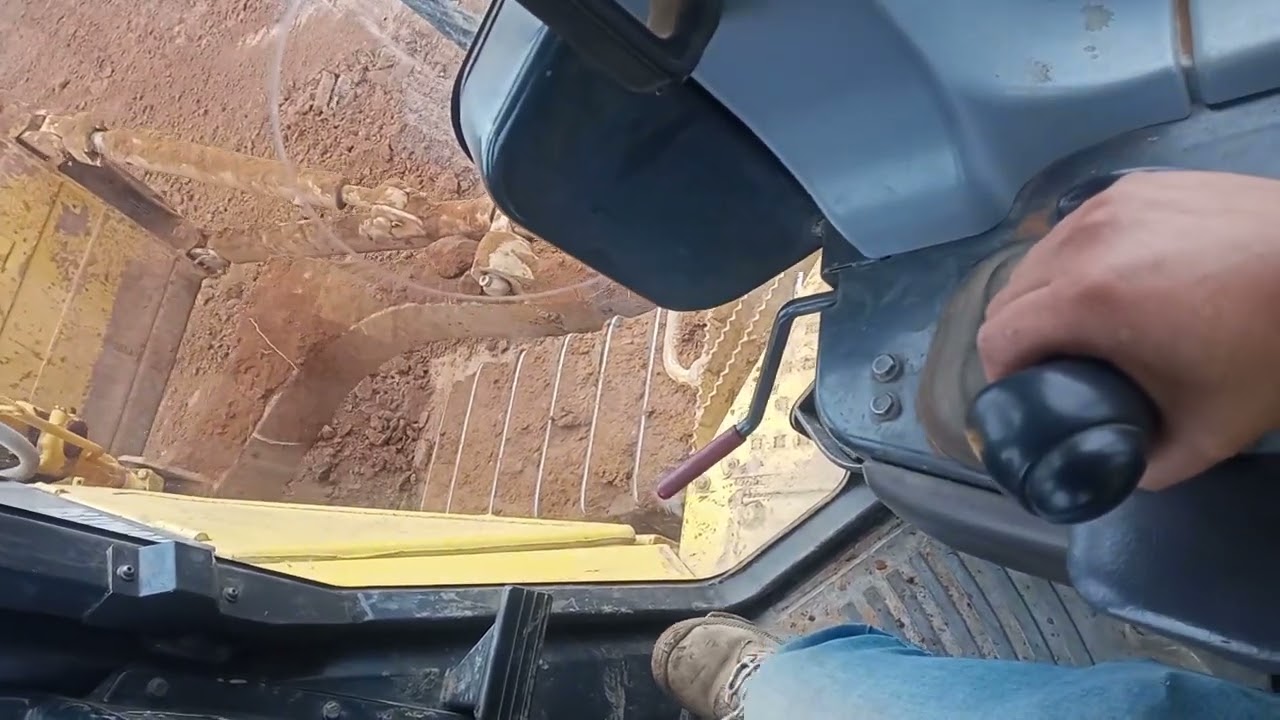 como aprender a operar bulldoser komatsu D 65 ex