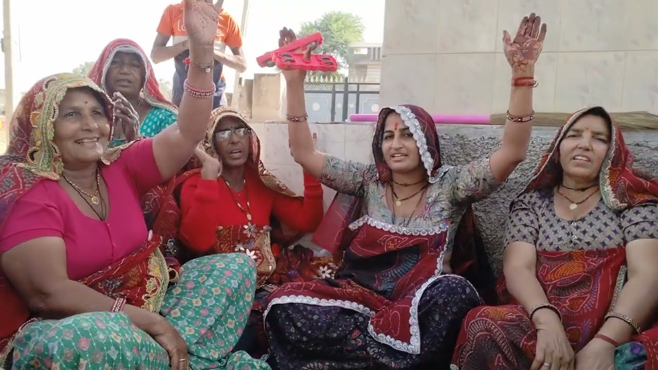 🙏🙏🥰बण ठन काई बैठी ऐ नखराली!!चालों क्यों न जीण माता के!!डीजे बाज रियो सड़का पर!!सिंगर बबीता झुरिया!! 