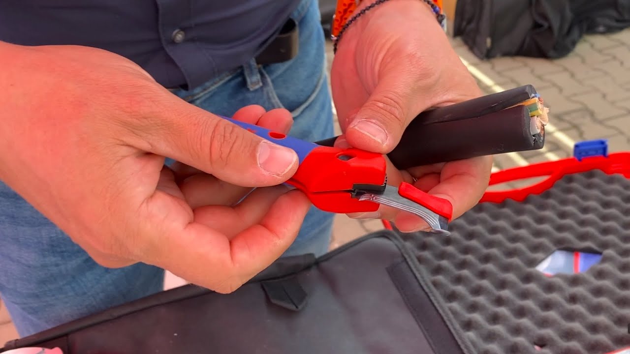 KNIPEX 16 50 145 Ratchet Cable Cutter