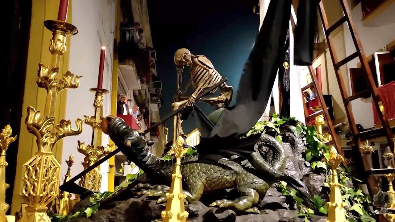 PROCESIÓN DE SEMANA SANTA EN SEVILLA