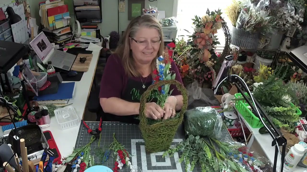 Simple Craft Show Ideas that WOW with Wreath Decor by Dawn