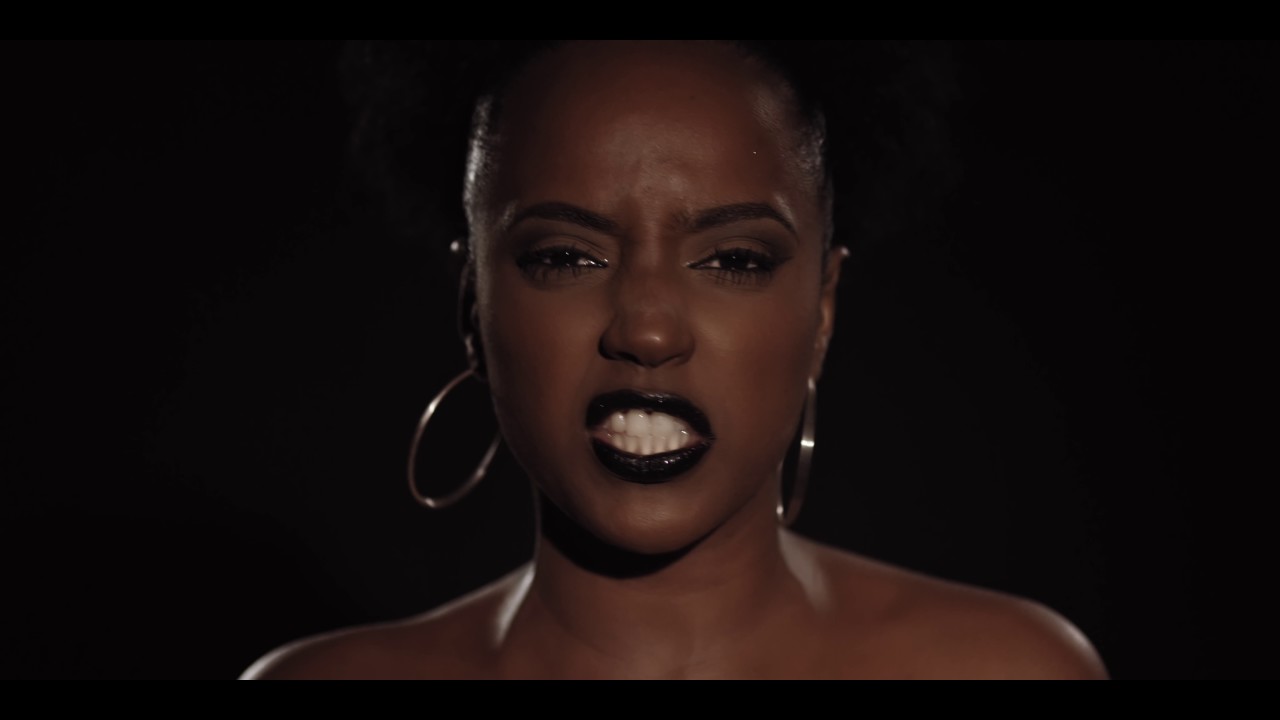 Eva Rapdiva - Um assobio meu Ft Gari Sinedima (Prod. Detergente)