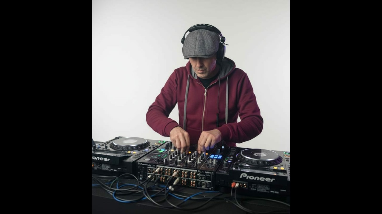 victorj on the mix vj160