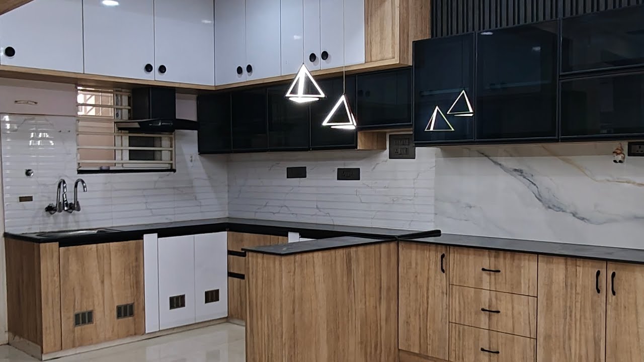 Fully Furnisher 3BHK Flat For Sale 