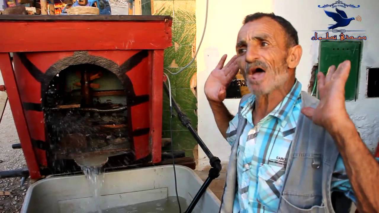 طاحونة يدوية صغيرة تعمل بالماء طريق الزرقاء صنع تطواني خالص