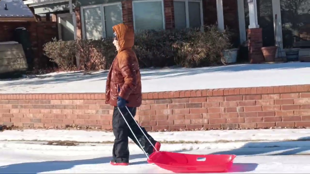 PEOPLE 🏂 HAVING FUN IN THE SNOW ❄️ IN THE PANHANDLE OF TEXAS 🇨🇱🇺🇸❗️