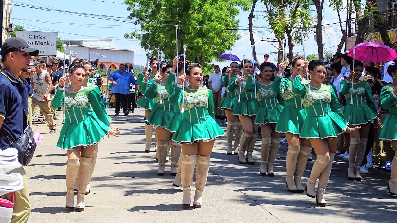 Desfile del 15 de Septiembre celebrando 202 años de nuestra Independencia Patria Santa Rosa de Lima