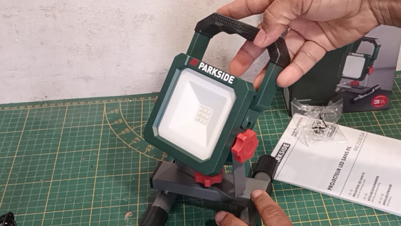 PARKSIDE&reg; Projecteur LED sans fil PAS 2200 D4 #9.99&euro; #lidlparkside