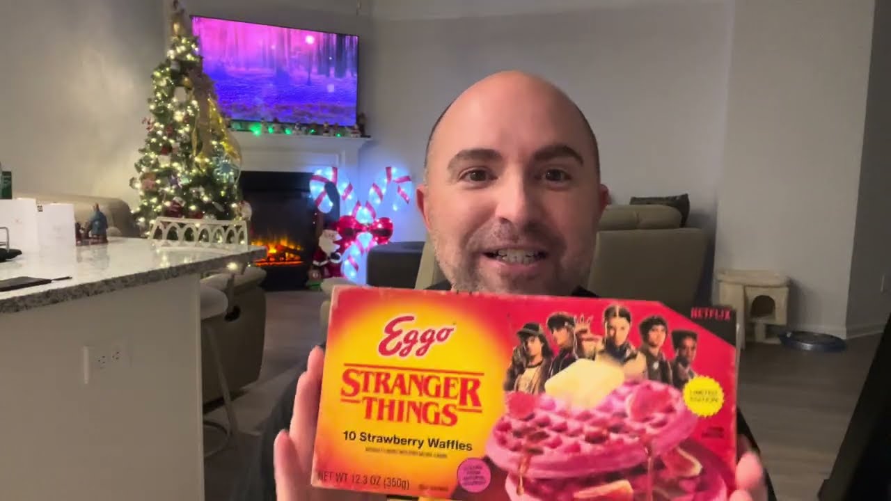 Trying Eggo Stranger Things Strawberry Waffles! 🧇 