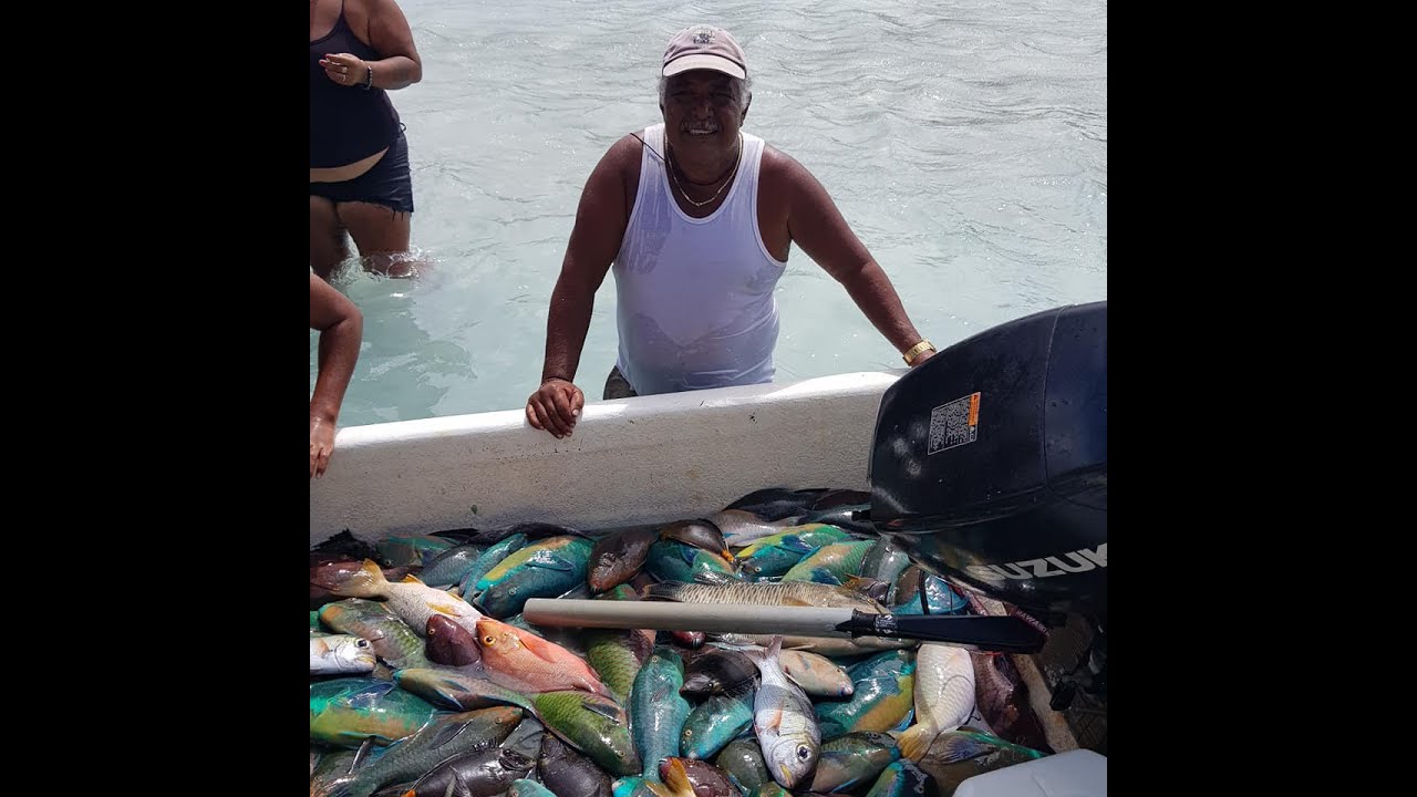 P&ecirc;che miraculeuse pour les Parker &agrave; Arutua
