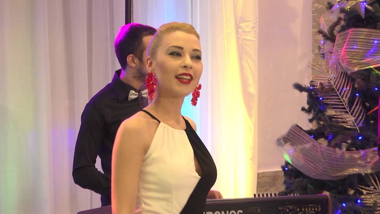 Oana Casapu - Ma uit pe Dunare in žos