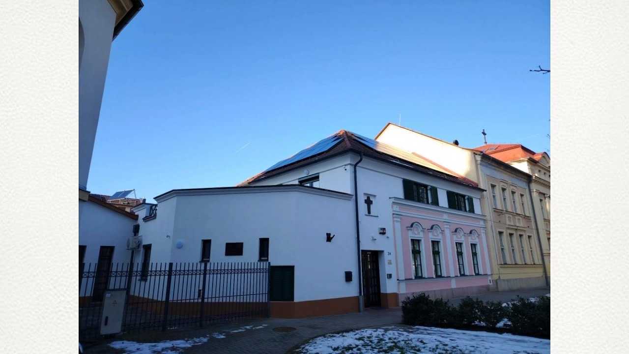 Befejeződött a kapuvári Szent Anna Plébánia felújítása.