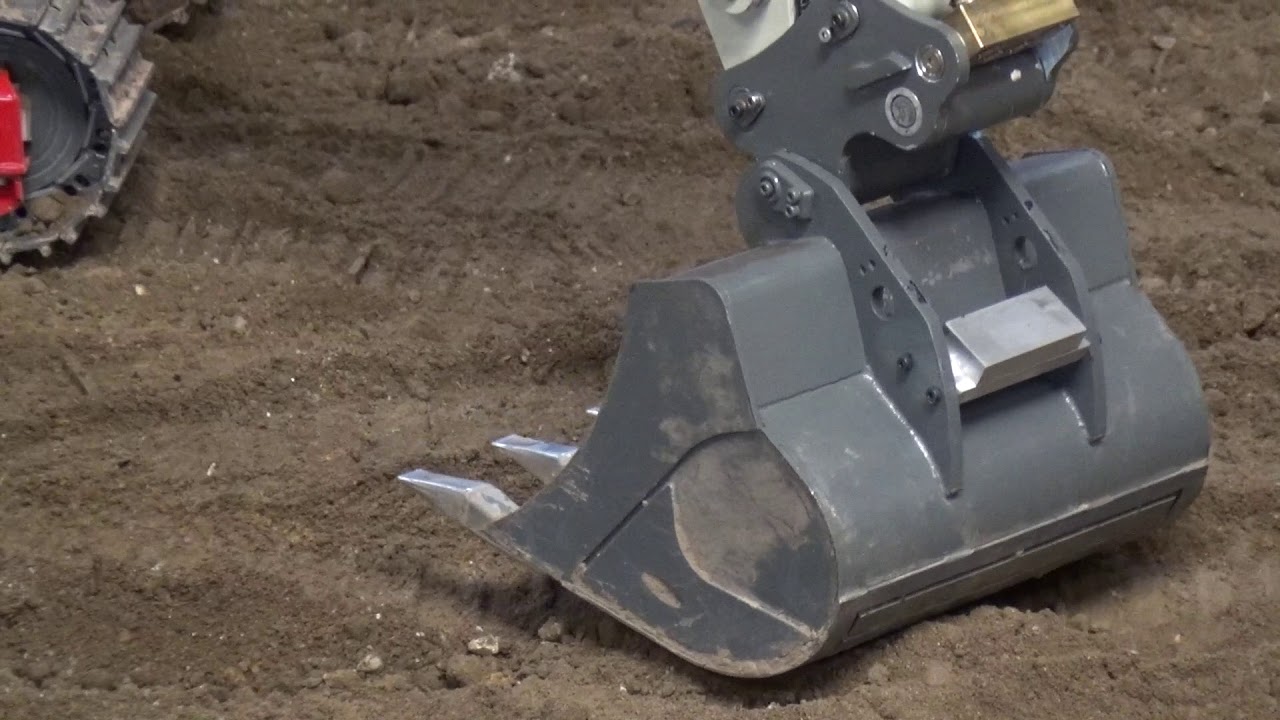 Liebherr 960 SME with Likufix quick coupler