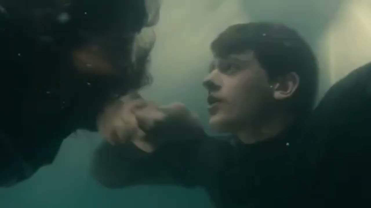 Viral(2016) underwater scene