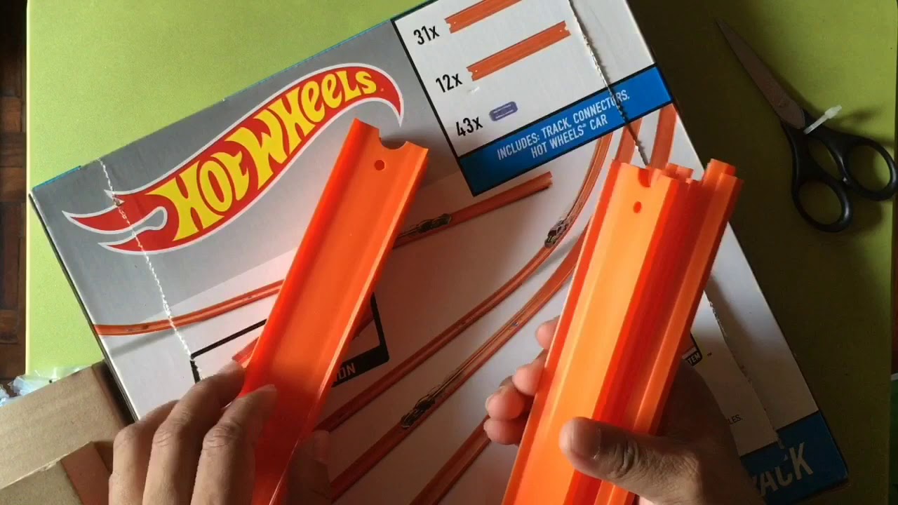 HotWheels Car & Mega Track Pack - Unboxing