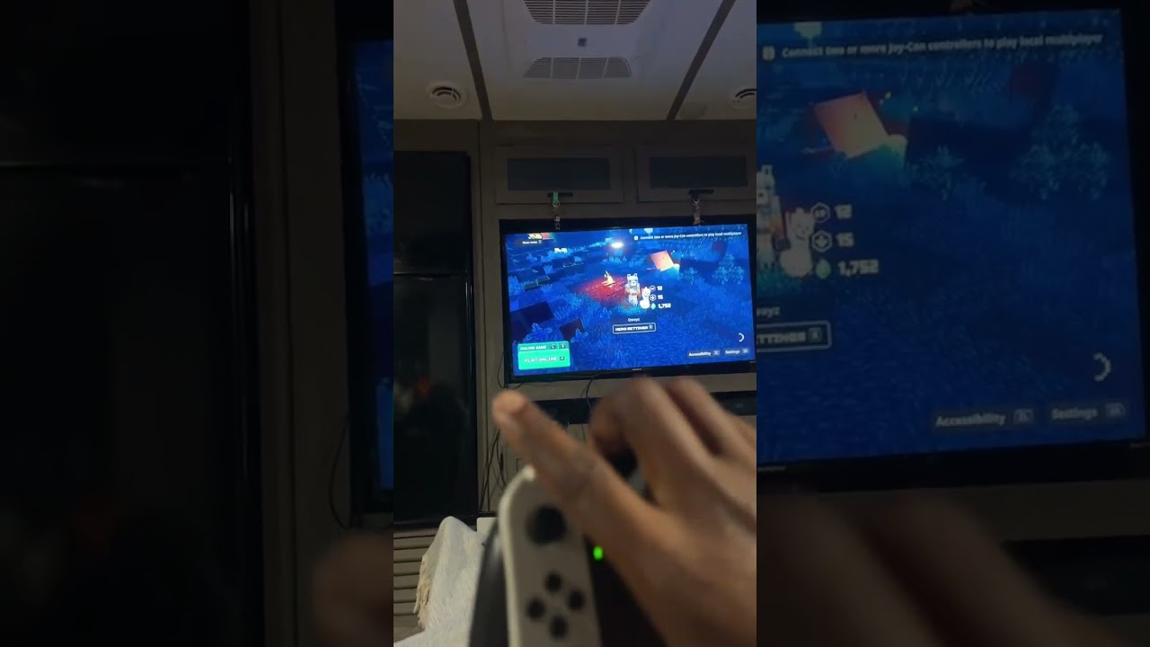 Minecraft dungeons: How to play online multiplayer.