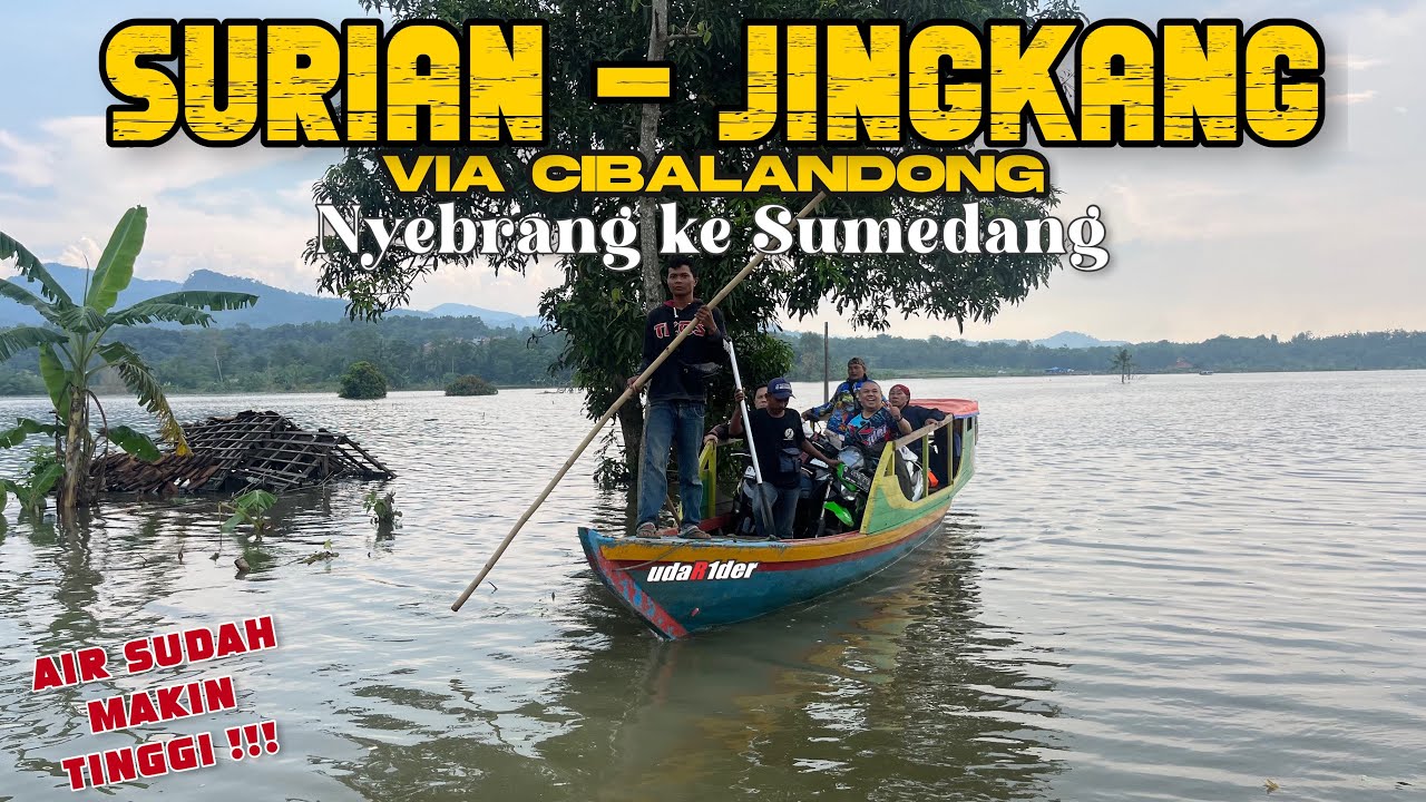 Menyeberangi Waduk Sadawarna menuju Sumedang…Motor + Orang Naik Perahu !!!