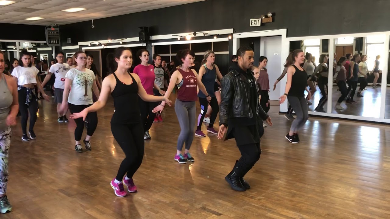 Learning the Bad Romance chorus from Richy Jackson- Lady Gaga’s choreographer