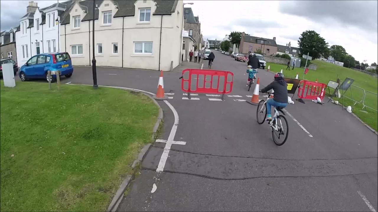 Cycle from Nairn Lochloy Holiday Park to Nairn Town Centre