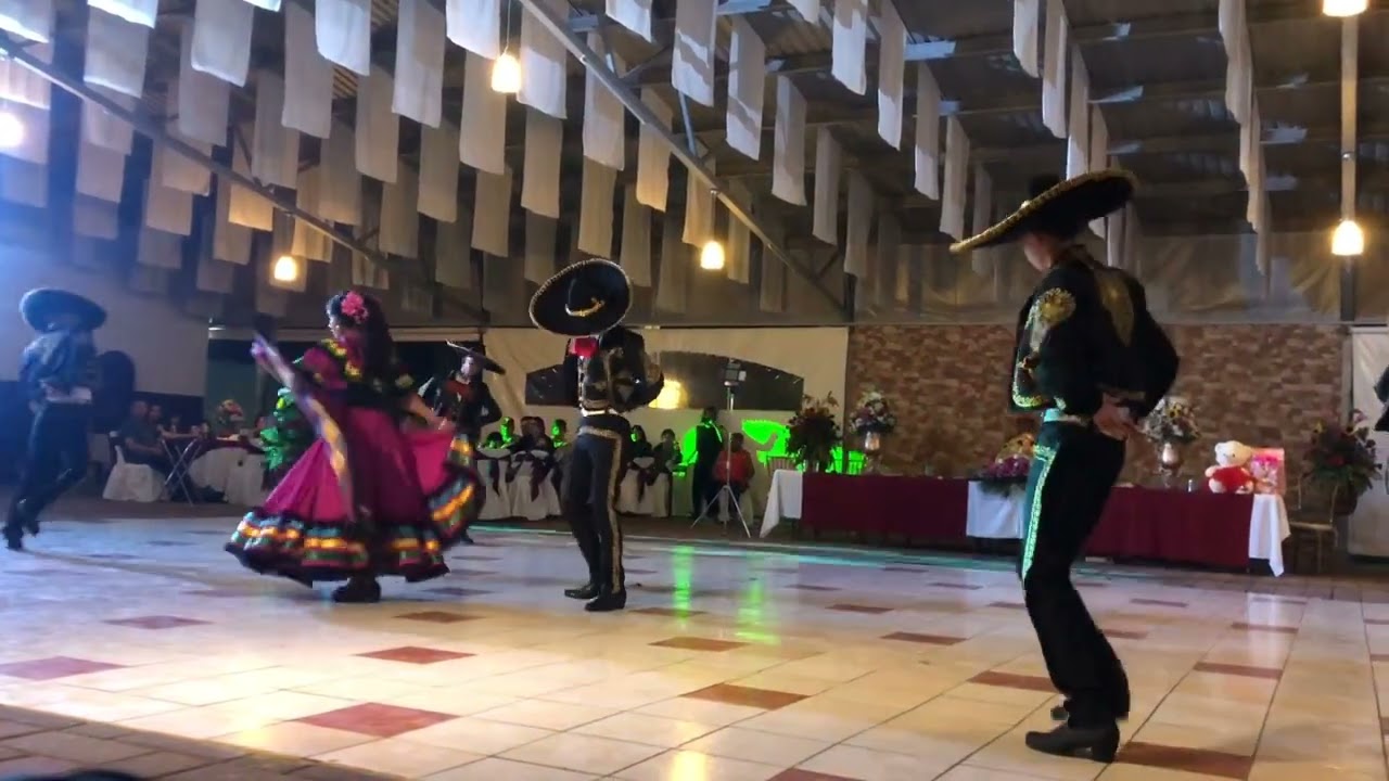 XV años folklore - El polvorete