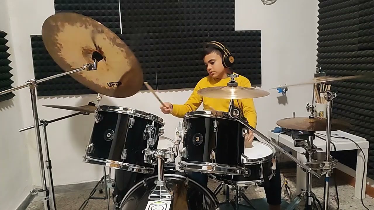 Everybody Wants To Rule The World  #tearsforfears  Adam Maness Trio Cover  #drumcover a modo mio... 