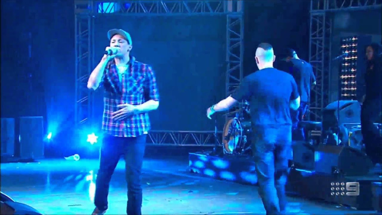 HILLTOP HOODS - WON'T LET YOU DOWN LIVE 2014 AFL FOOTY SHOW WALKING UNDER STARS