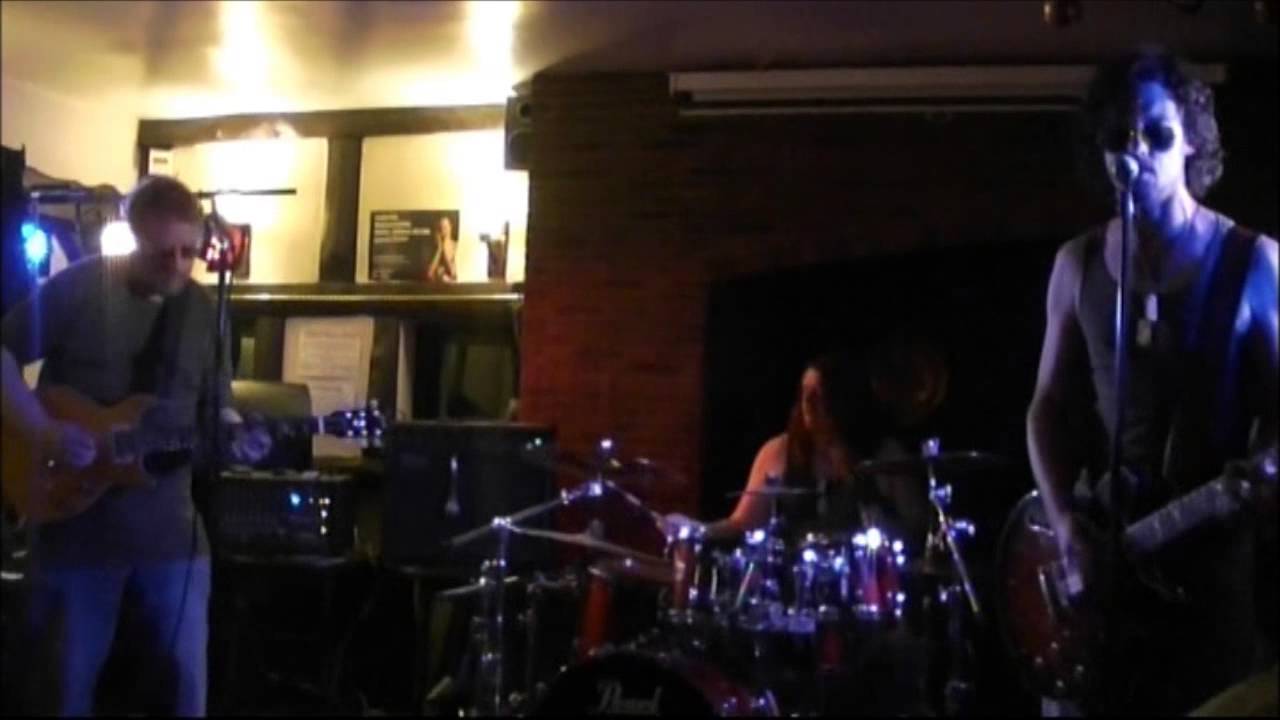 Martin Reed playing 