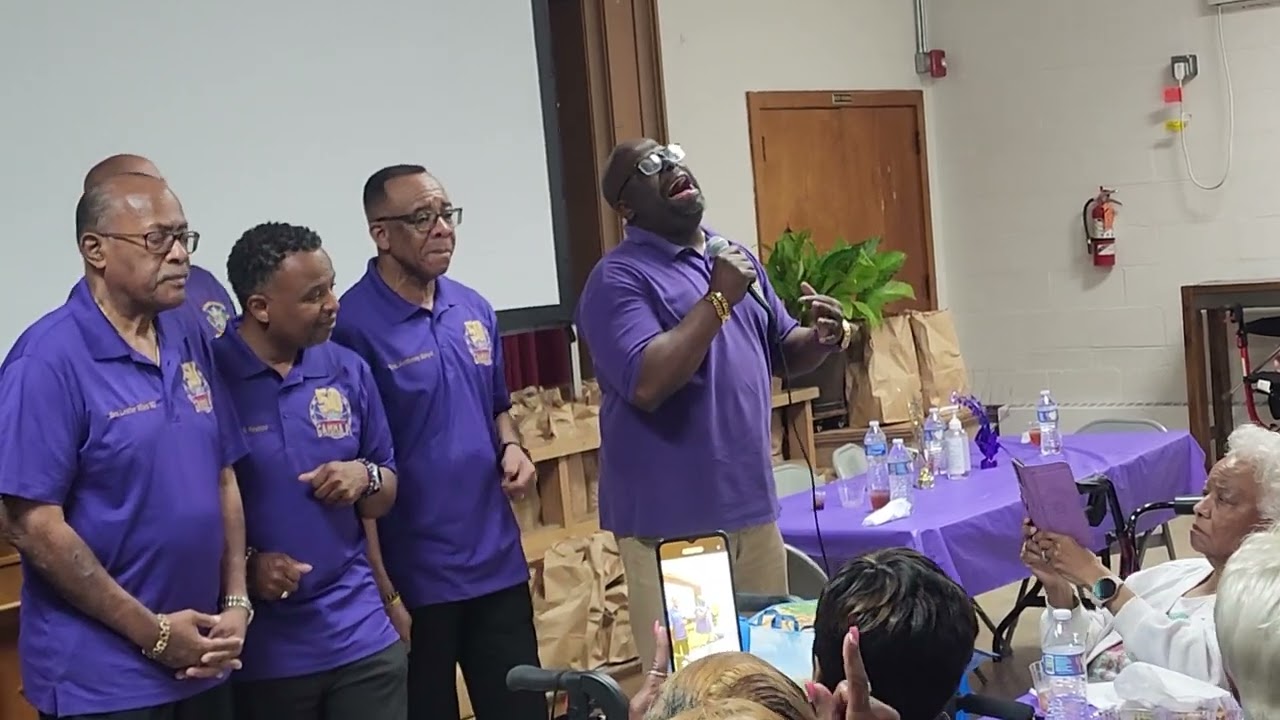 Gamma Pi Chorale @ Seniors Banquet 2024