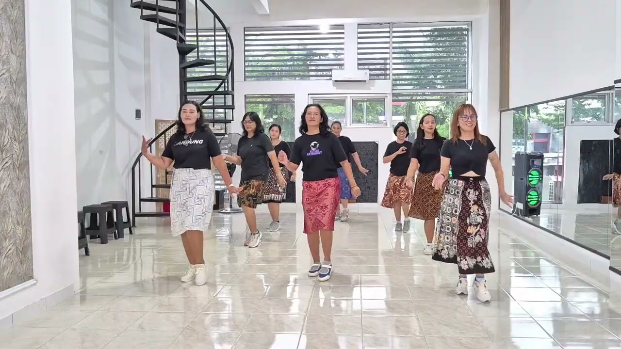 LAGU CINTA KAU DAN AKU Line Dance#Choreo @yusrianciedy776 & Pat mari