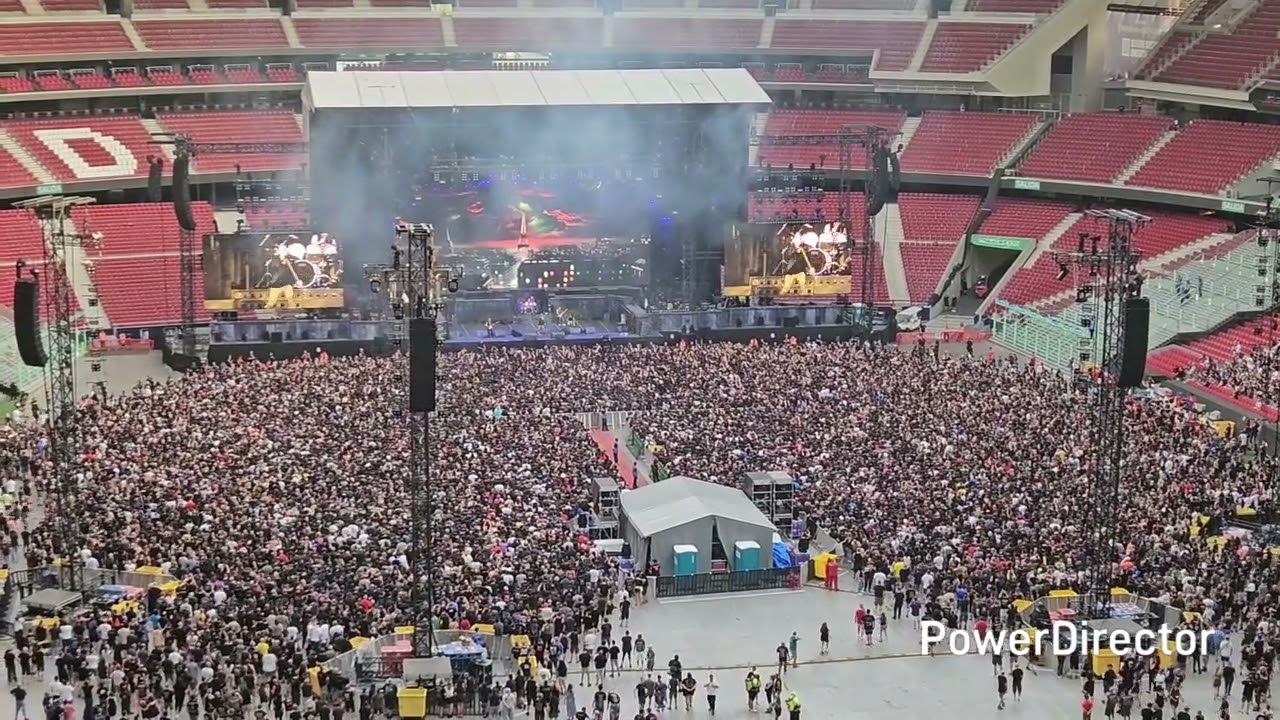 Aqui os dejo unos  pocos videos de la gira del 50 aniv. De Iron Maiden y  Avatar 05/07/2025