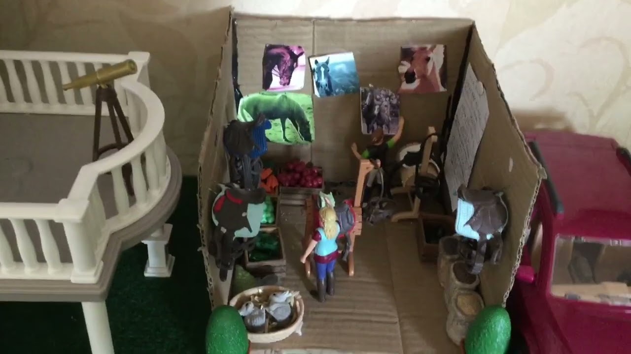 Barn tour. Visar alla mina hästar och allt mitt schleich.