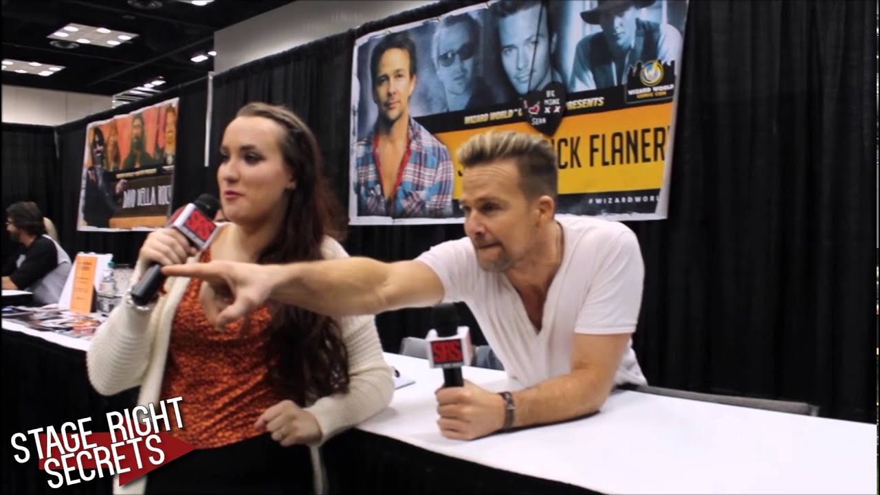 Sean Patrick Flanery Interview! Pick Up Lines, Dancing, and More!