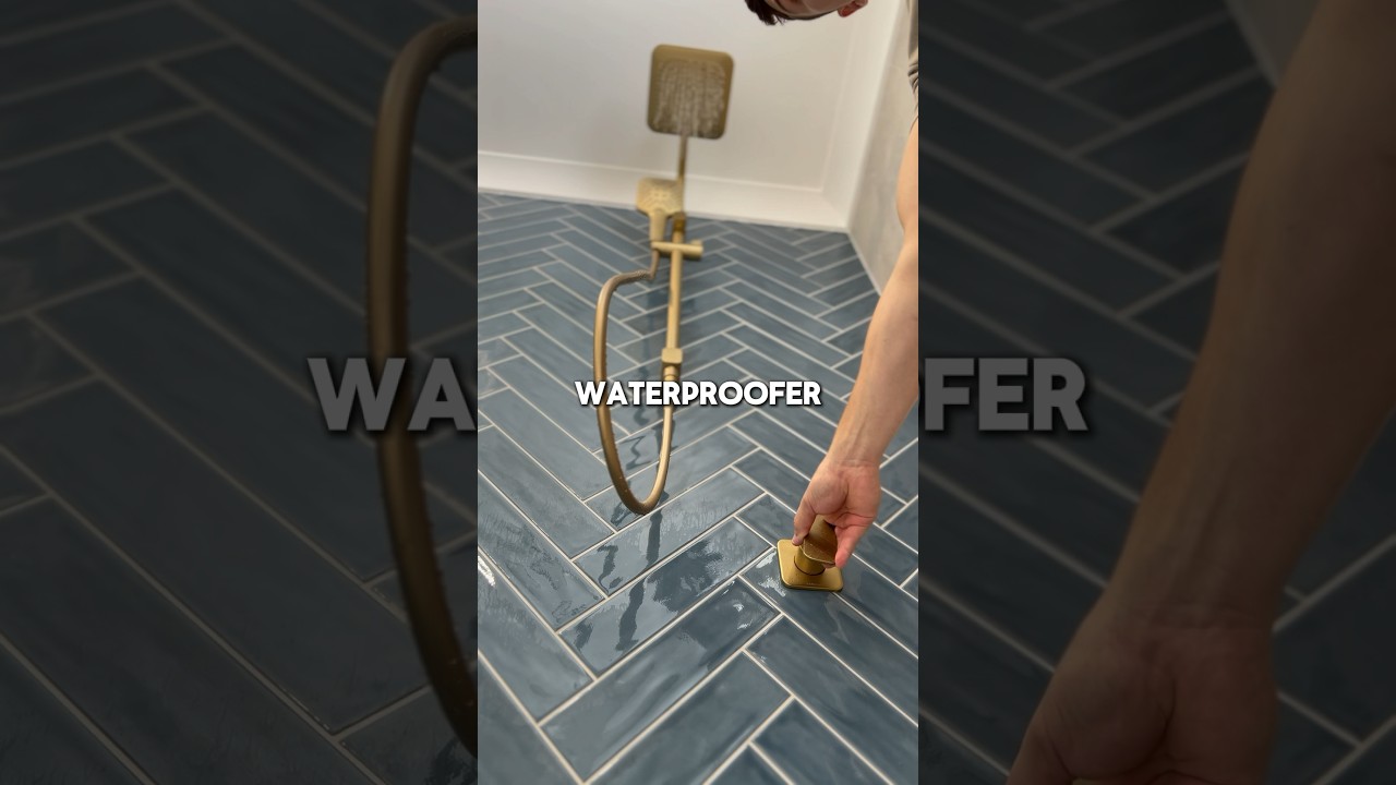 Гидроизоляция в ванной комнате 💦 #дизайнваннойкомнаты #планэтажа #плитка #современныйдизайнванной...