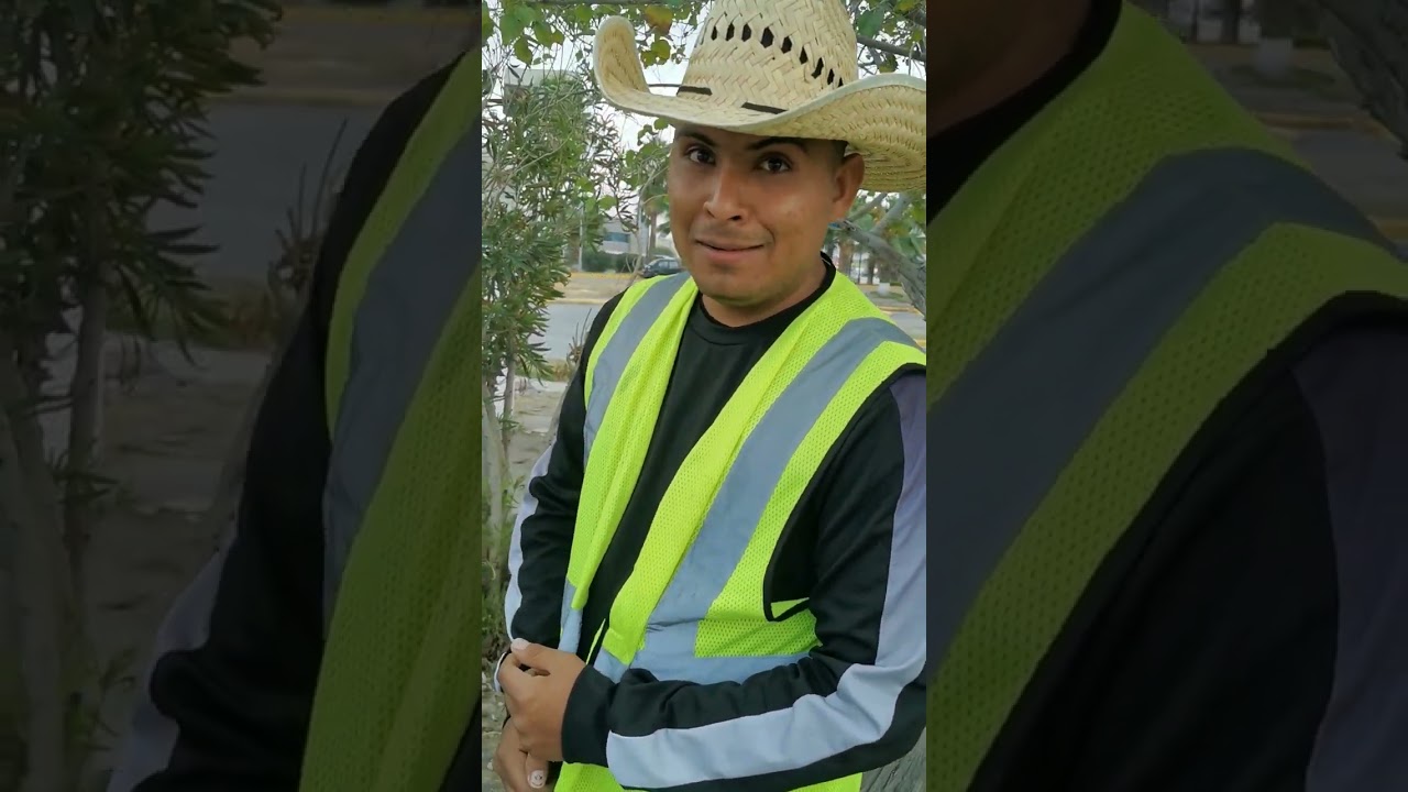 Millonario regala caja sorpresa a lavavoches😱