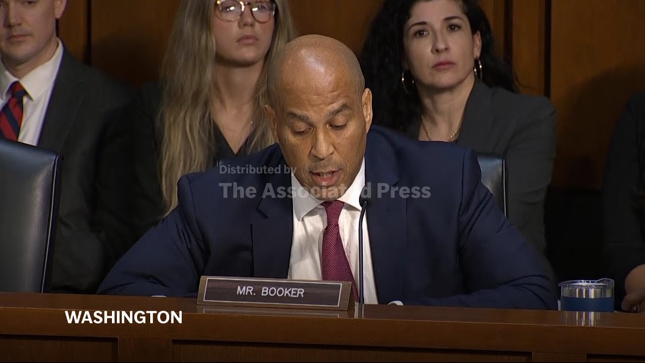 FBI&rsquo;s Patel and Sen. Booker shout over each other at oversight hearing