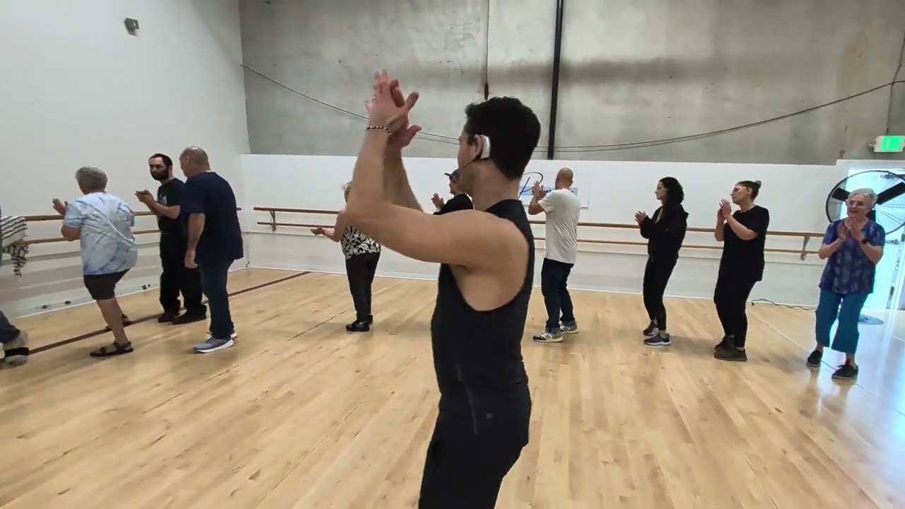 Boker Tov - dance - ilai & ohad בוקר טוב - ריקוד