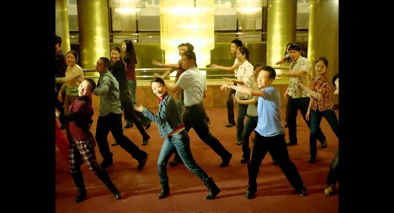 Mountains May Depart (Jia Zhangke - 2015) - Go west