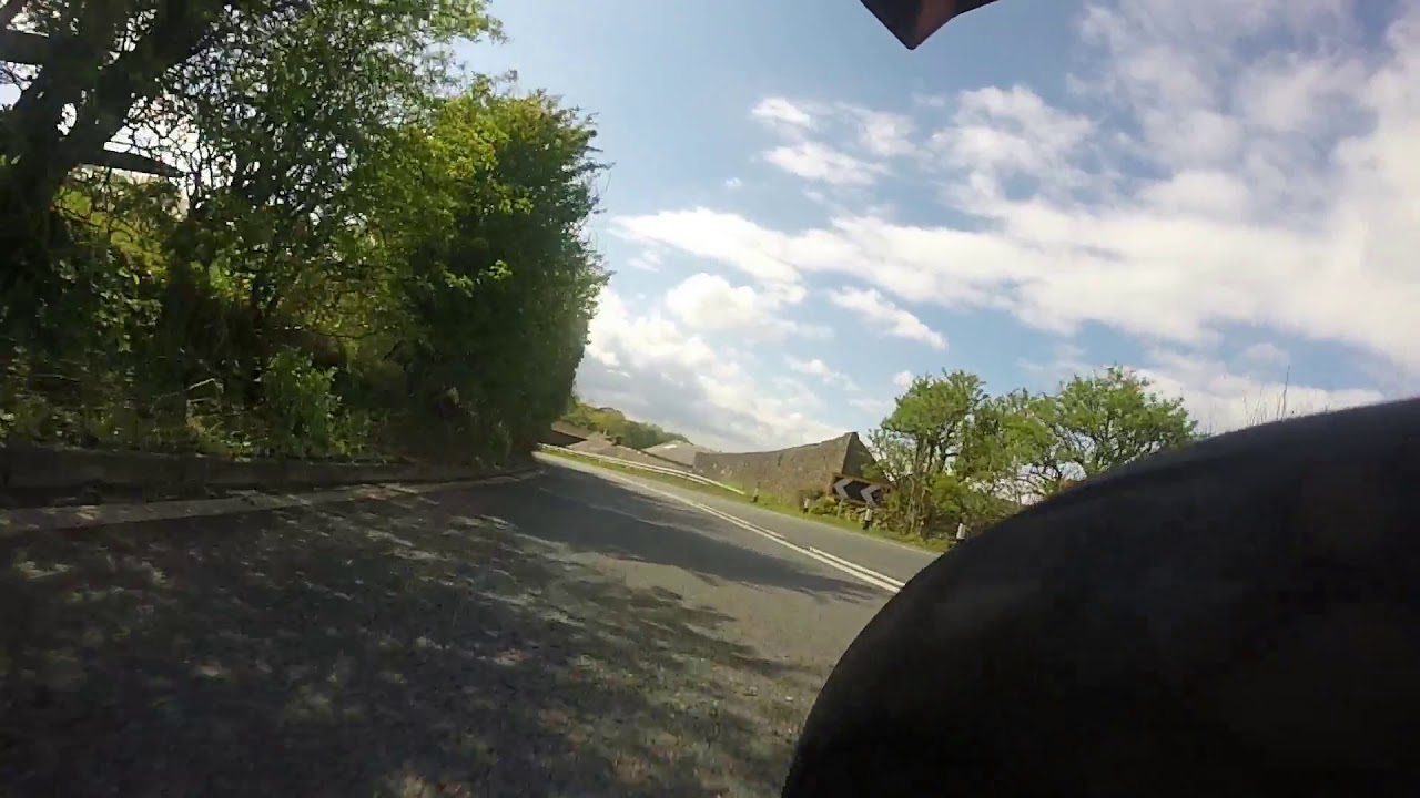 KTM690 SM Backroads,Off Road and Wheelie practice !