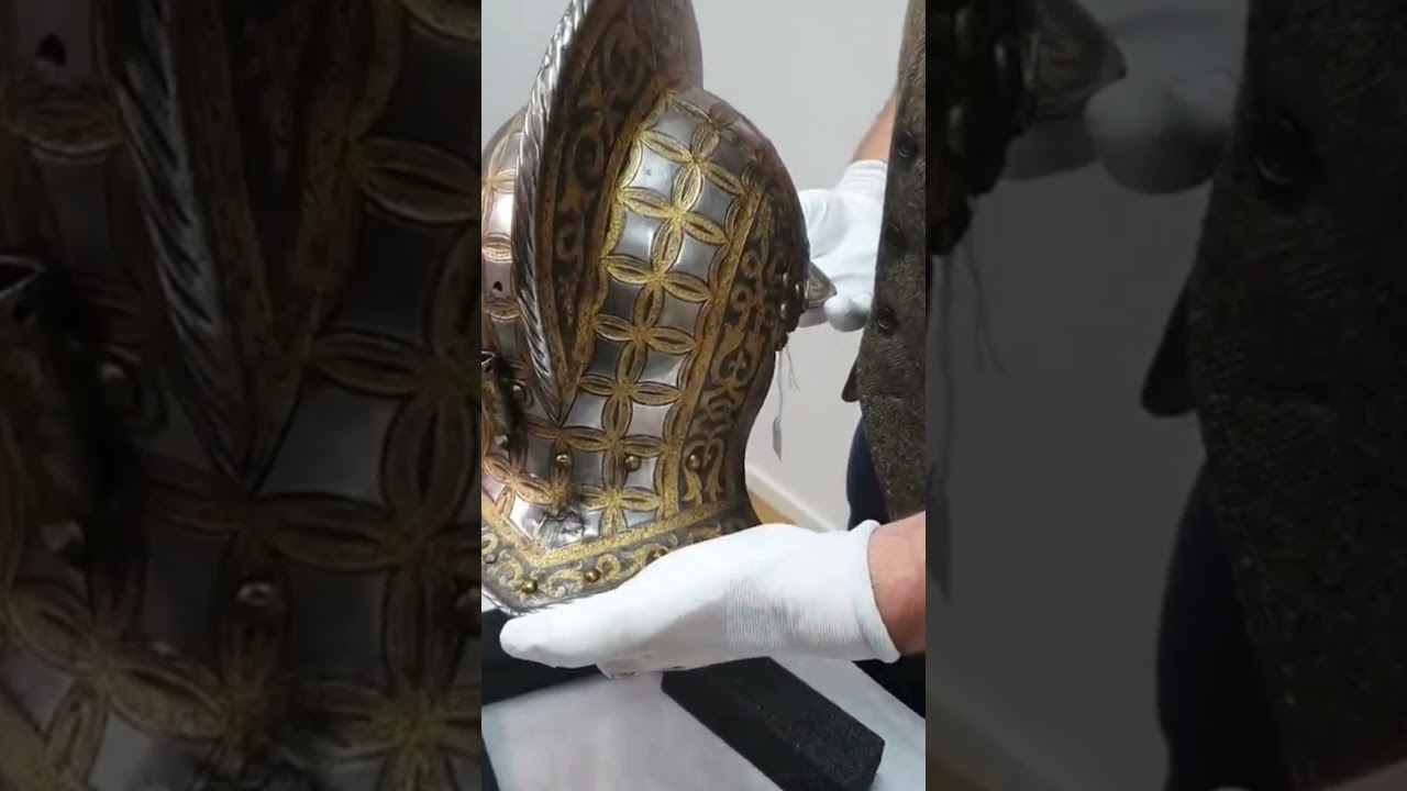 Hj&auml;lm. Sir Henry Lee. Greenwich-verkstaden. L&auml;mnar den h&auml;r. #Greenwich #armour #16thcentury