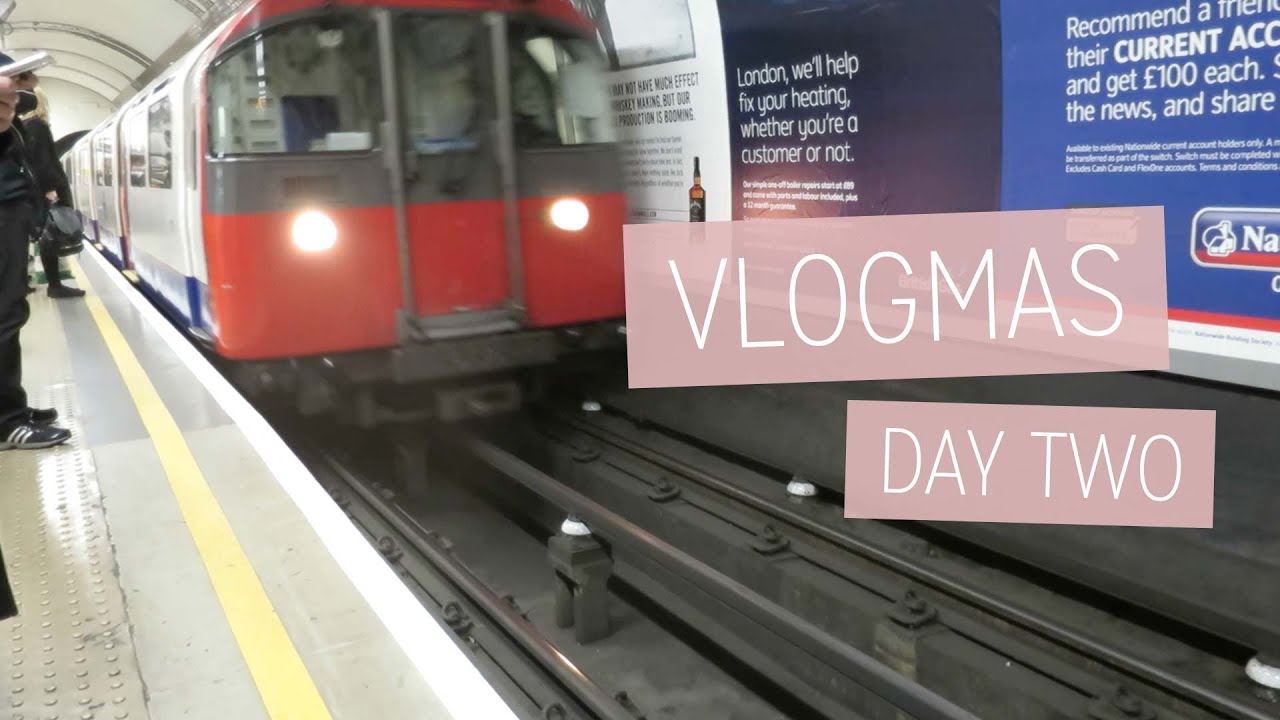 Vlogmas Day 2 - My London commute | CharliMarieTV