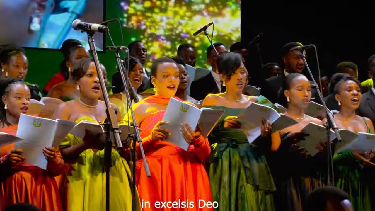 AB’IJURU BARIRIMBA ~ Angels we have heard on High Arr. Nezerwa Arsène l Choeur International Kigali