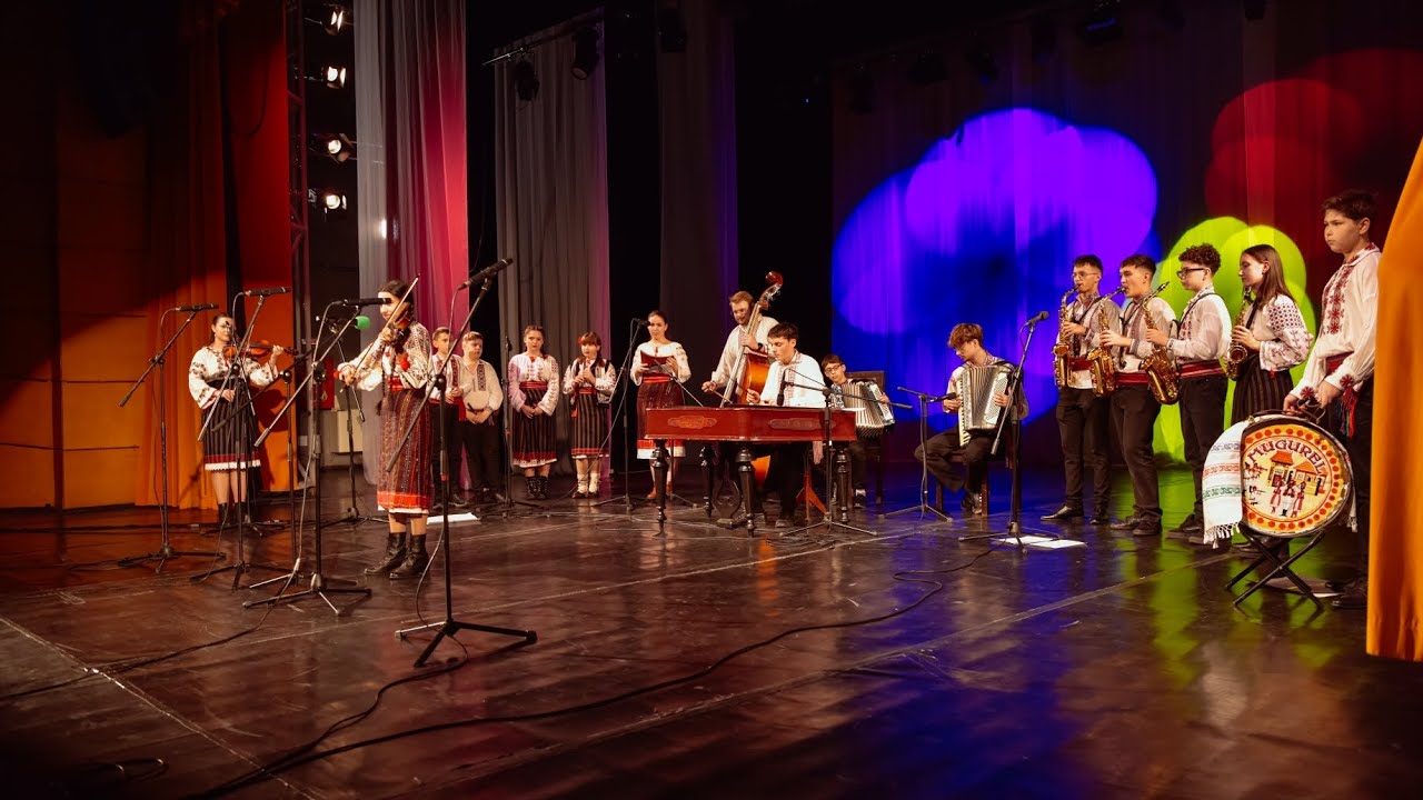 Simona Beșleagă și Grupul folcloric 